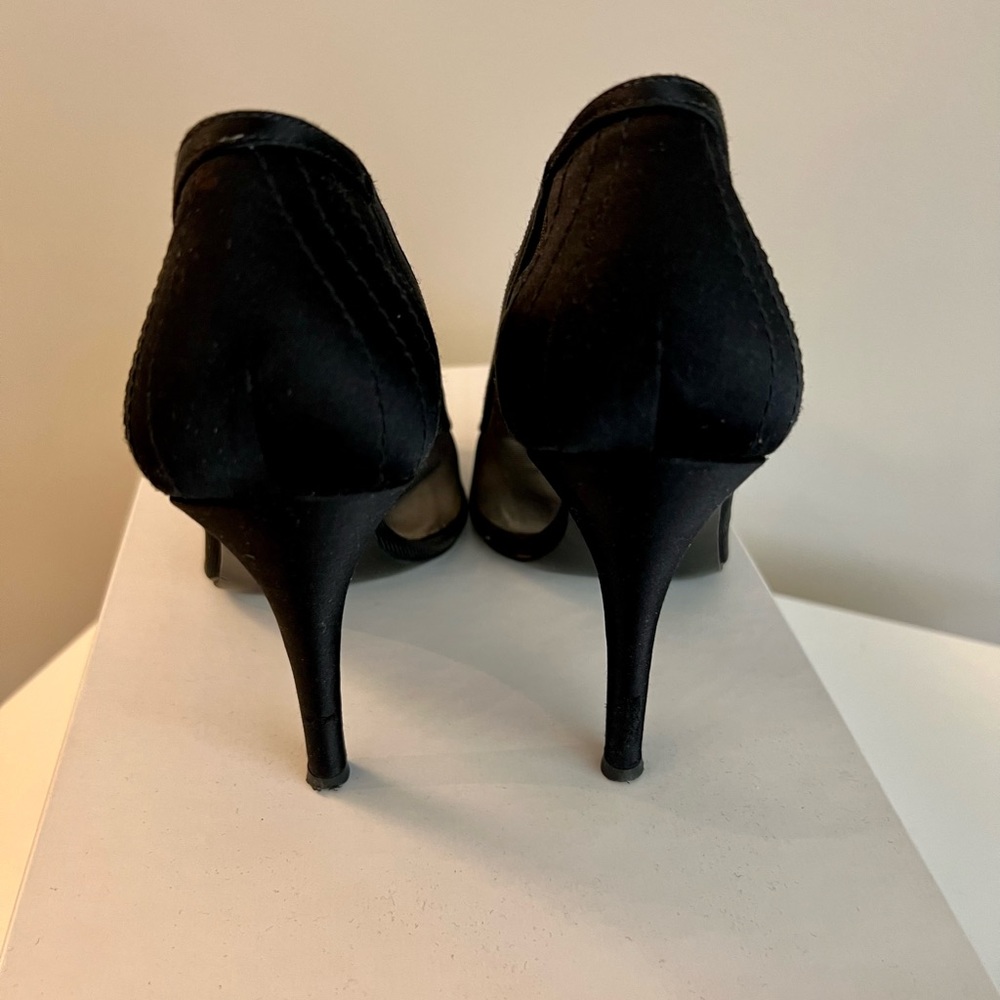 Stuart Weiztman Black Mesh And Satin Heels. Size … - image 5